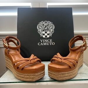 Vince Camuto sandals 👡